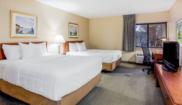 Superior Queen Room With Two Queen Beds Non-Smoking