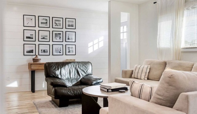 Surf Farmhouse | Hot Tub, Big Backyard, Sleeps 7!