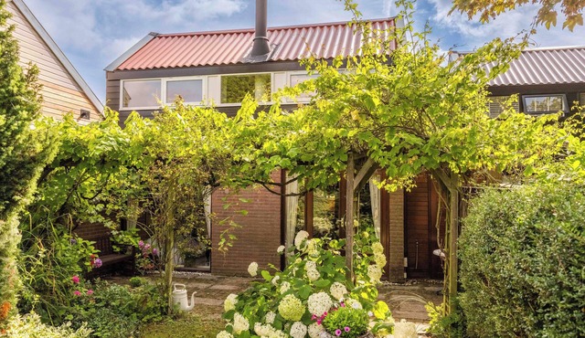 Surroundings Schoorl, Dune and Beach. Cozy house with garden on small park. Dog welcome