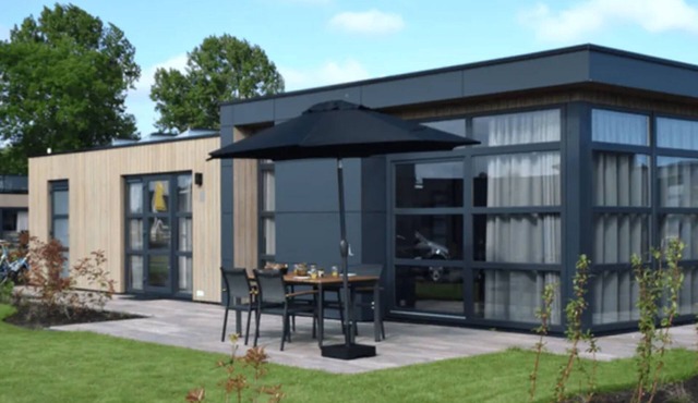 Sustainable holiday home on the IJsselmeer