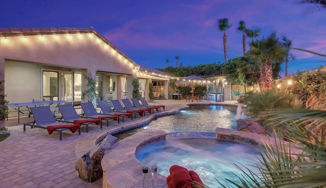 Tahiti: Walking Distance to Coachella!