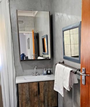 Tarrentoela garden flatlet