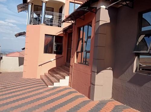 Tawana Guesthouse