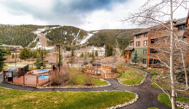 Tenderfoot Lodge by Summit County Mountain Retreats