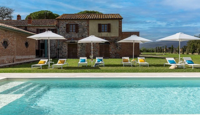Tenuta Francigena 8, Emma Villas