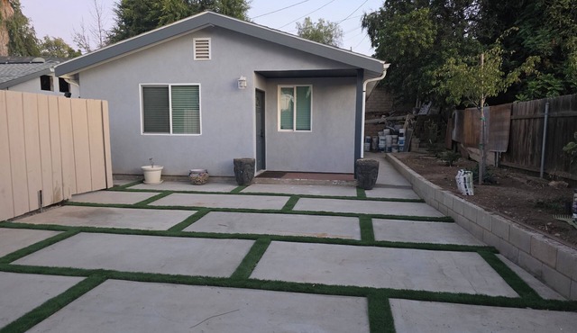Terrific 2-bedroom house with AC in Thousand Oaks