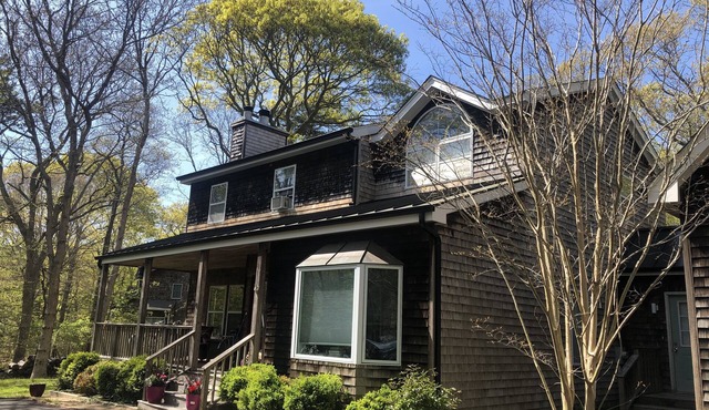 Terrific 4 bedroom house in East Hampton with AC, WiFi- share