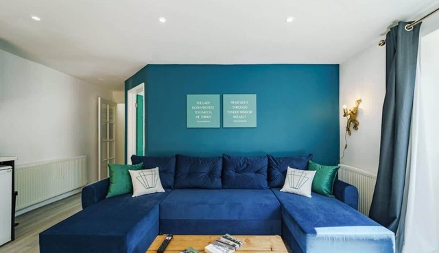 The Adelphi | 1-Bed Apartment w/Free Parking