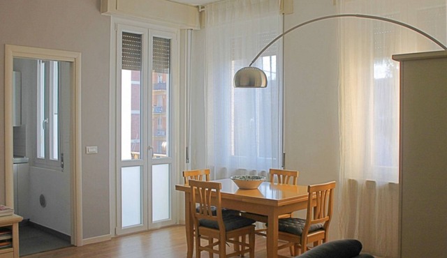 The apartment is on the first floor of a building without a lift.Apartment of 75 square meters, comfortably accommodates 4 people.We are located in a very lively neighborhood, where the city market is held on Tuesdays, near the hospital (a few minutes wa