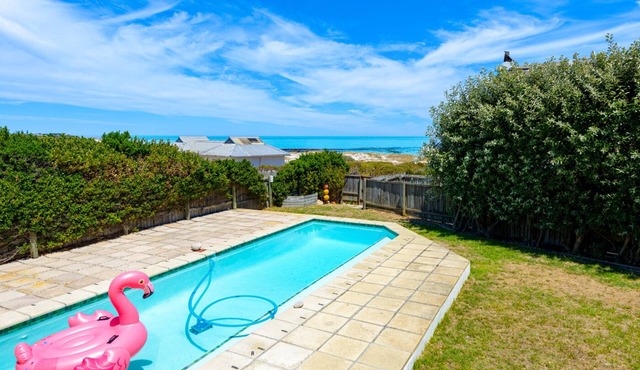 The Beach Cottage - Beachside Living in Kommetjie, Cape Town