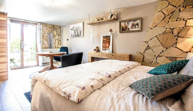 THE BEAR LOFT - MONTHION