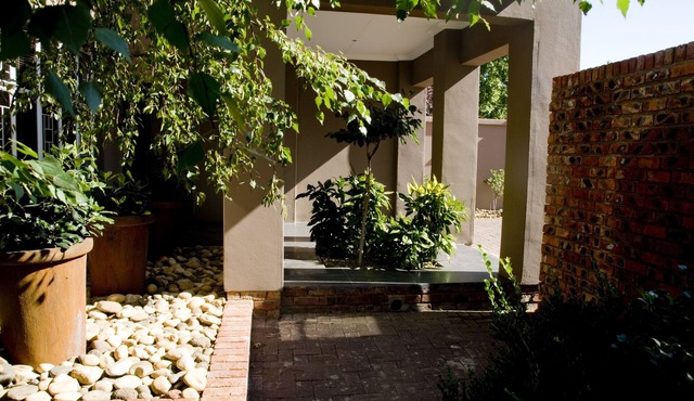 The Crown Guesthouse