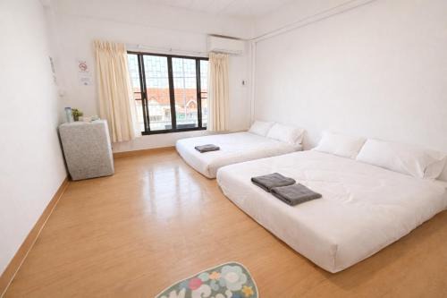 The Layover Donmueang Airport Hostel