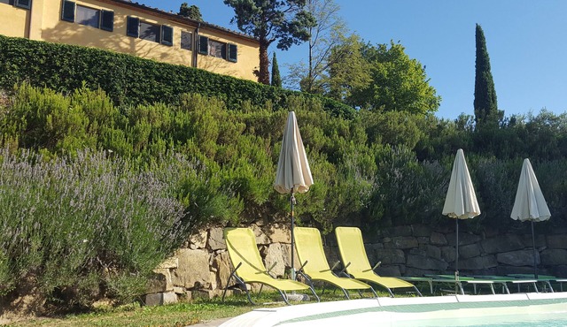The Magnifico - Three bedroom holiday apartment in the beautiful Florentine hill