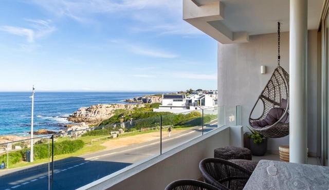 The Mira Hermanus Whisperer Whales Oasis 302
