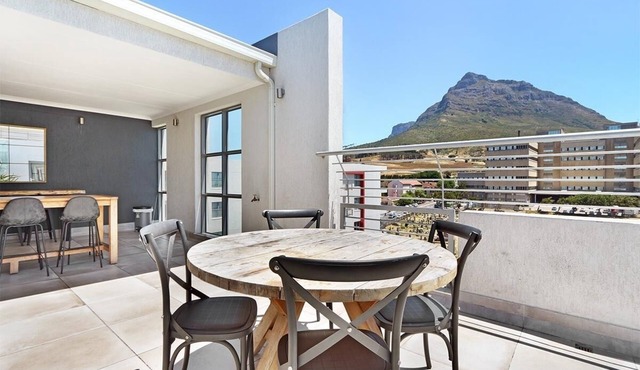The Paragon 317 - Two Bedroom Apartment, Sleeps 4