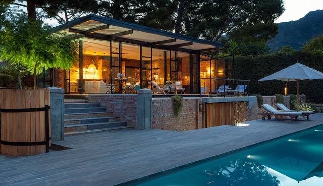THE PAVILLION - CONTEMPORARY DESIGN IN BISHOPSCOURT