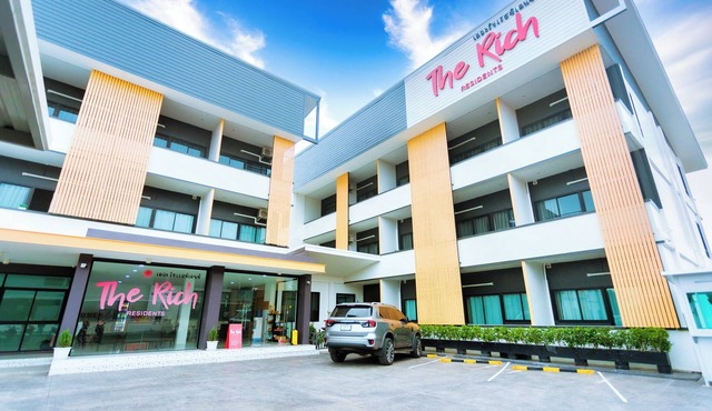 The Rich Hotel