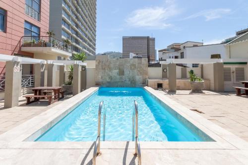 *The Square* City Centre Apartment*Parking & Pool