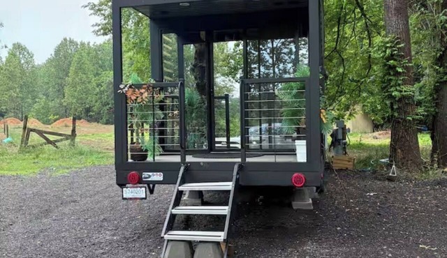 Tiny House @ Rustic Farm near DC with Hot Tub, Cold Plunge, Sauna, Walking Trail