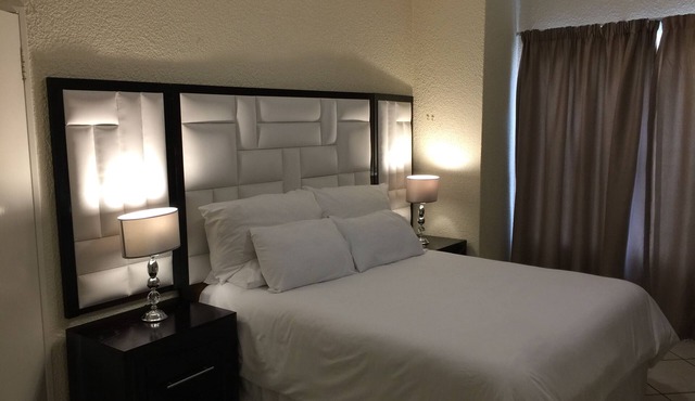 Tntee Apartments