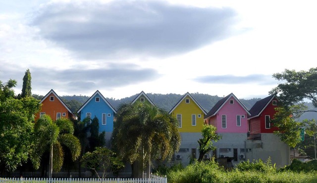 Toffee House Resort