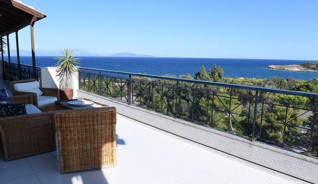 Top floor 3bed/2bath with stunning 360 view