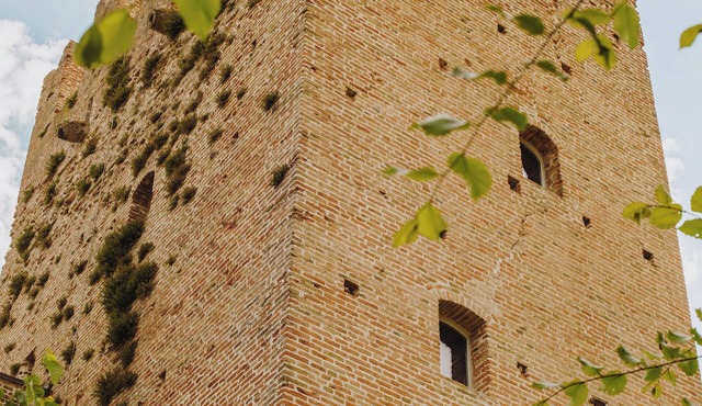 Torre dei Battagli sleep in a medieval tower