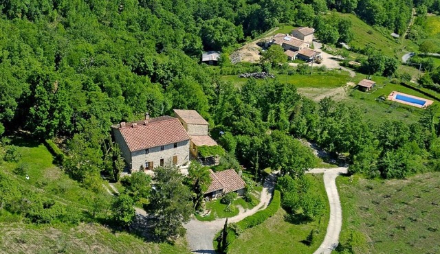 Traditional Tuscan apartment in a cozy vacation farmhouse.