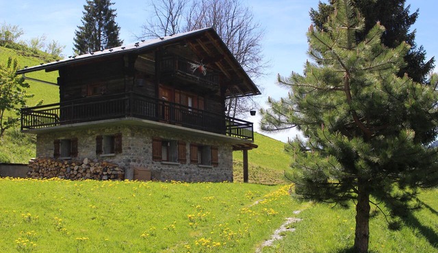 Traditional chalet, sleeps 5 - Hauteluce, Savoie.