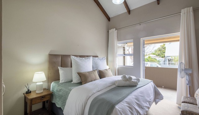 Tranquil 1-bedroom apartment in beautiful Knysna perfect for relaxing