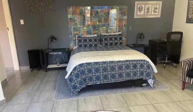 Tranquil Holiday Retreat in Hartbeespoort with Stunning Views