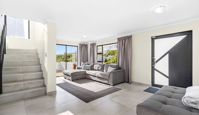 Tranquil Tides - Three Bedroom House, Sleeps 6