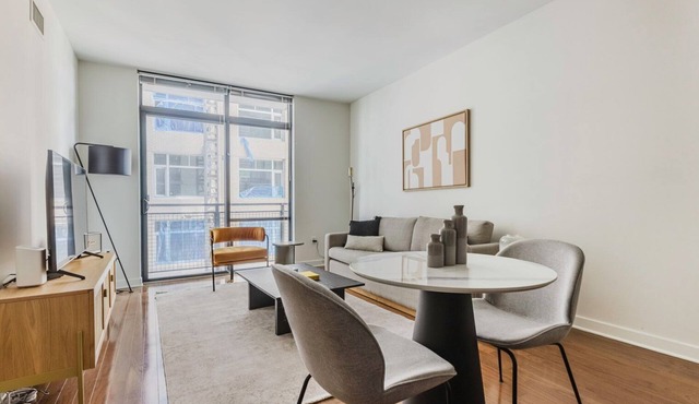 Trendy Bethesda Bainbridge 1BR w/Concierge, Gym, W/D, walk to Metro, by Blueground