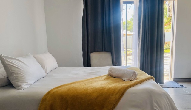 TrendyBliss Guest House - n0295