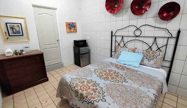 Tres Migueles, habitación Anngel, cerca de la marina, zona turistica y playa