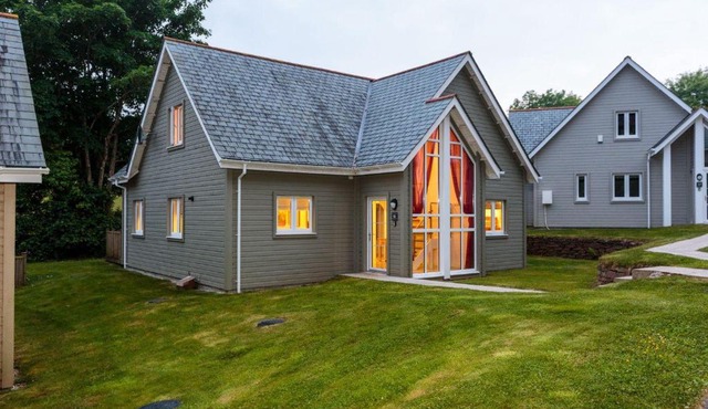 Trewhiddle Retreat V18 by Together Travel - Luxury 4-Bedroom Villa
