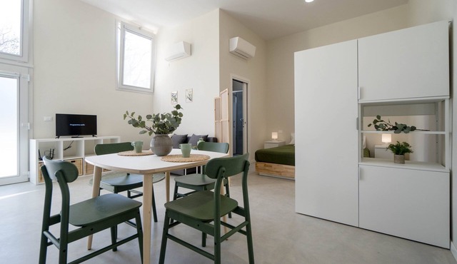 Triple room in Frassino Apartment