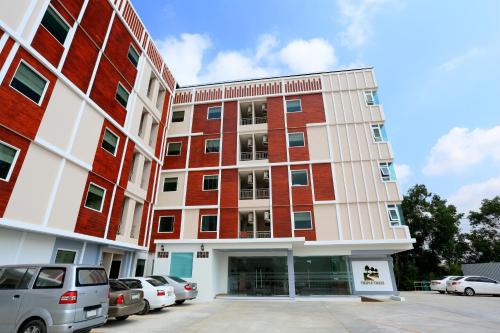 Triple Trees Hotel