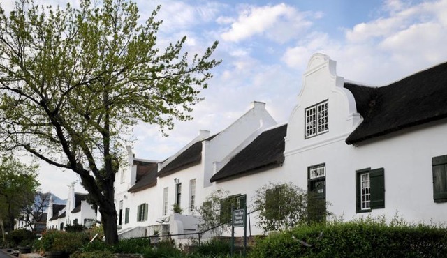 Tulbagh Country Guest House - Cape Dutch Quarters