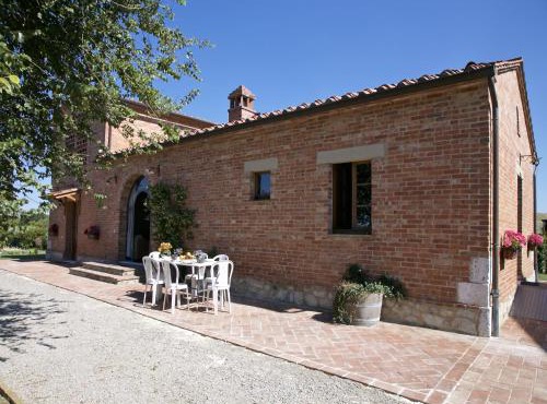 Tuscan Hilltop Farm Stay