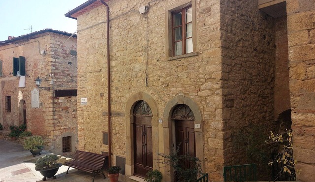 Tuscan Hilltop Getaway