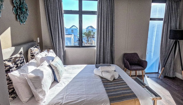 Two Bedroom Beachfront Penthouse with Parking
