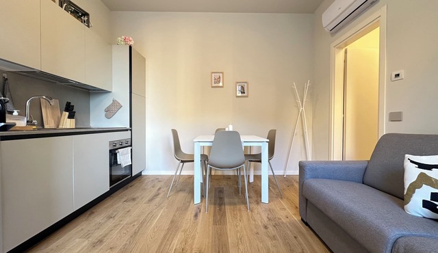 Two-room apartment Savoy Free parking