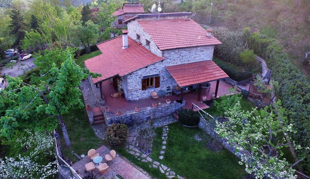 Typical tuscan villa with garden