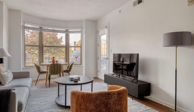 U Street 1br w concierge wd nr nightlife WDC-727