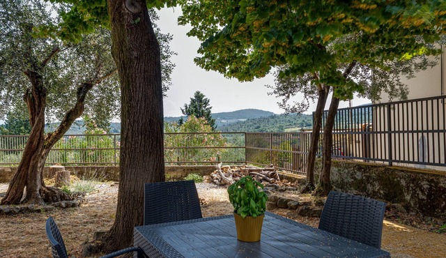 'Ulivo Suite with Garden' Room with Mountain View, Wi-Fi, and Air Conditioning