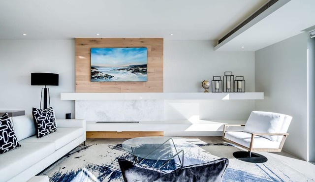 Ultra-Lux Villa w/ Breathtaking Views, Gym + Daily