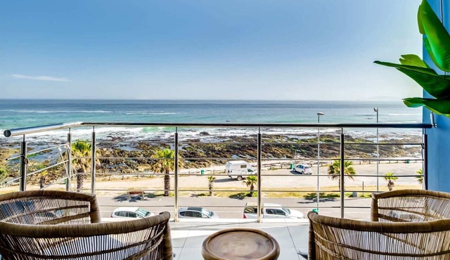 Uninterrupted Ocean Views in Mouille Point (Atlantic Vistas)
