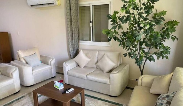 Upscale 2 bedrooms 2B Swimming Pool in Dream Land